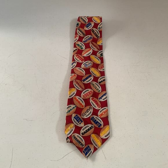 Belk NFL Team Tie Football Team Logos 100% Silk Made In USA 4 X 56 - Picture 3 of 7